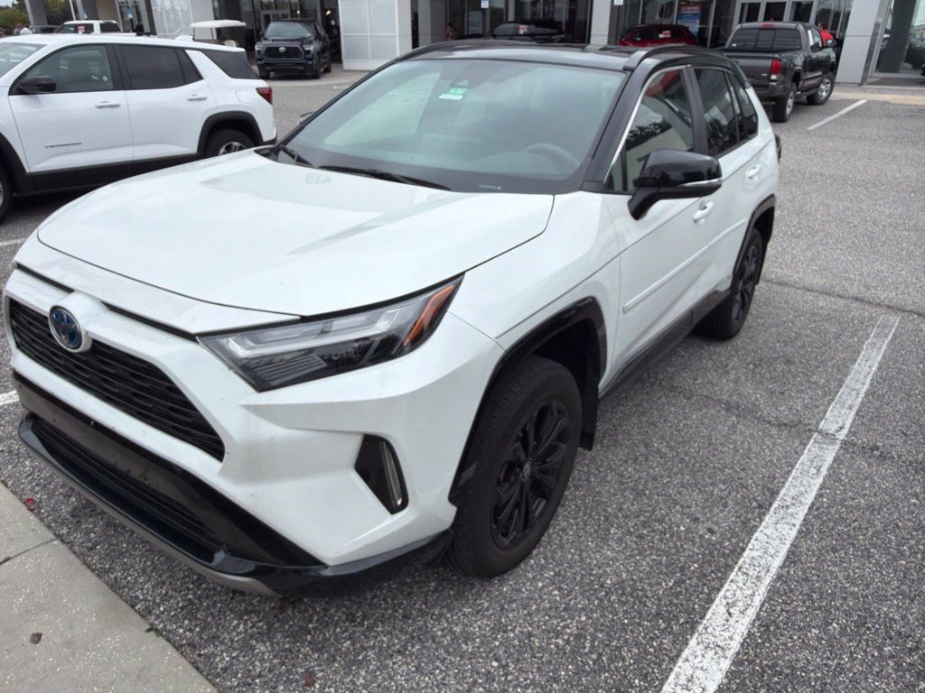 Used 2024 Toyota RAV4 XSE AWD/4WD image 1