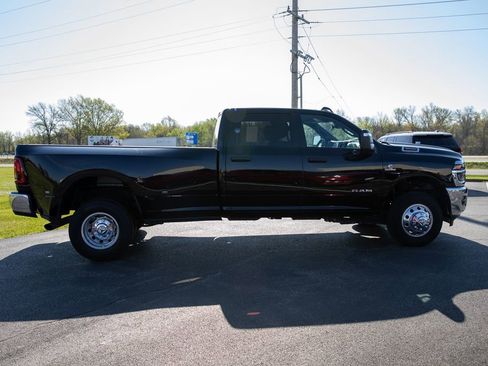 Used 2025 RAM 3500 Big Horn AWD/4WD image 13