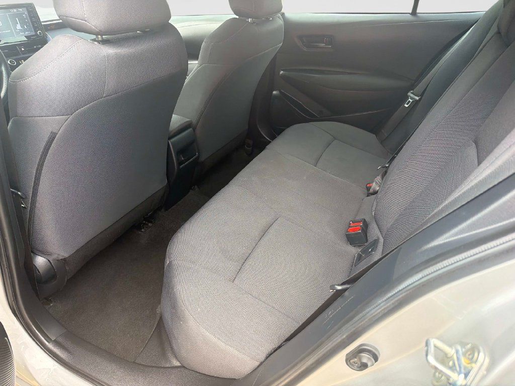 Used 2022 Toyota Corolla LE FWD image 15