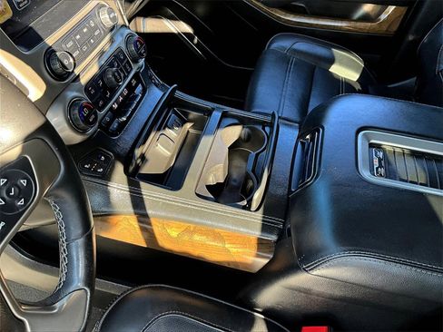 Used 2019 GMC Yukon XL Denali w/ Denali Ultimate Package image 14