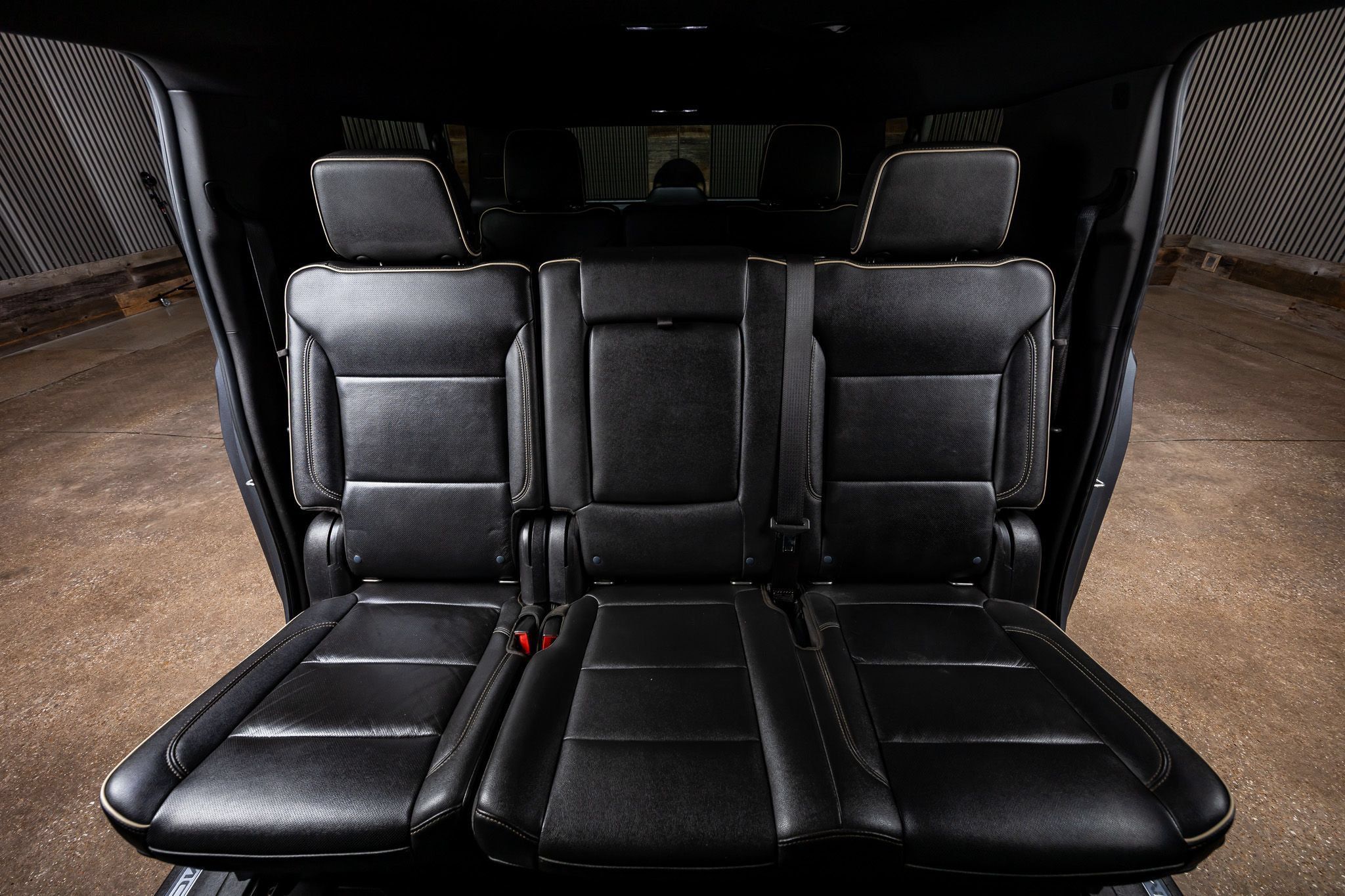 Used 2021 GMC Yukon XL SLT w/ SLT Luxury Package RWD image 31