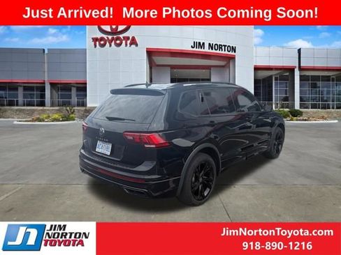 Used 2023 Volkswagen Tiguan SE R-Line image 6