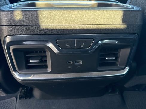 Used 2024 GMC Sierra 2500 Denali w/ Denali Reserve Package image 30