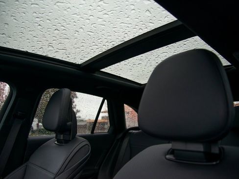 New 2026 Mercedes-Benz GLC 300 4MATIC image 12