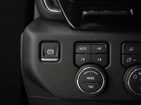 Used 2024 Chevrolet Silverado 3500 High Country w/ High Country Premium Package image 26