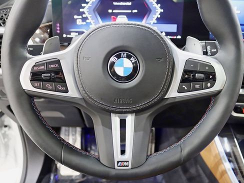 Used 2026 BMW X5 M60i image 15