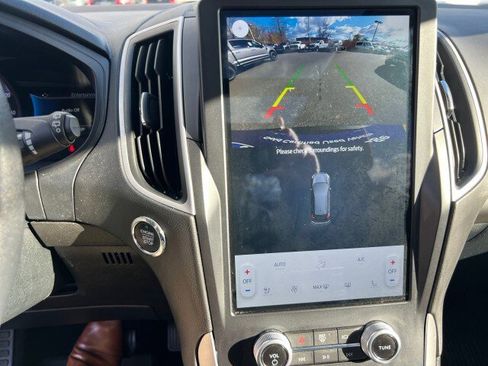 Certified 2022 Ford Edge SEL w/ Convenience Package image 15