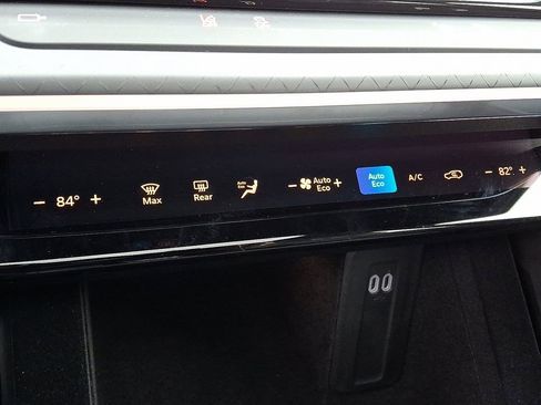 Used 2025 Jeep Wagoneer S Limited image 16