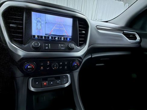 Used 2022 GMC Acadia SLT w/ Elevation Edition image 21