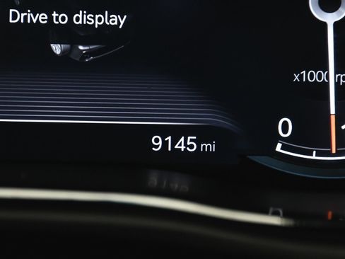 Used 2025 Genesis GV70 2.5T image 18