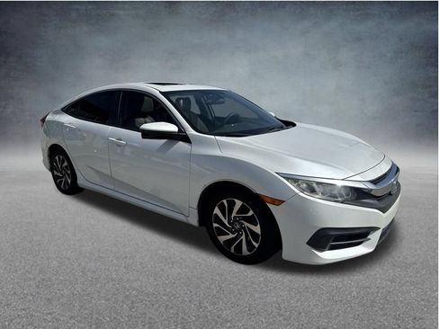 Used 2018 Honda Civic EX image 7