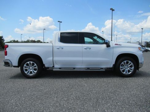 Used 2023 Chevrolet Silverado 1500 LTZ w/ Z71 Off-Road Package AWD/4WD image 2