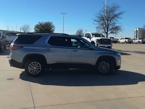 Certified 2023 Chevrolet Traverse LT image 2