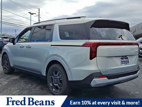 New 2026 Kia Carnival EX image 3