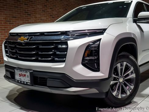 New 2026 Chevrolet Equinox LT w/ Convenience Package II image 4