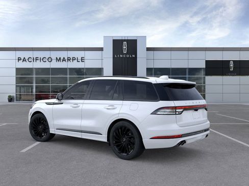 New 2026 Lincoln Aviator Reserve w/ Jet Appearance Package image 4