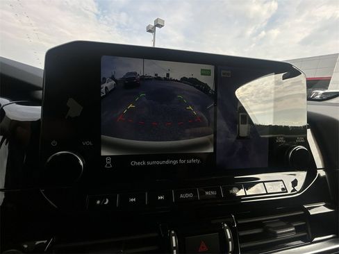 Certified 2023 Nissan Pathfinder SL image 23