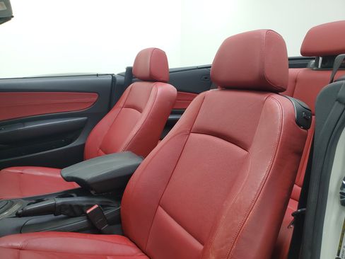 Used 2008 BMW 135i Convertible RWD image 19
