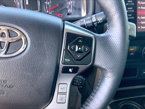 Used 2023 Toyota 4Runner SR5 Premium w/ Moonroof Package AWD/4WD image 25
