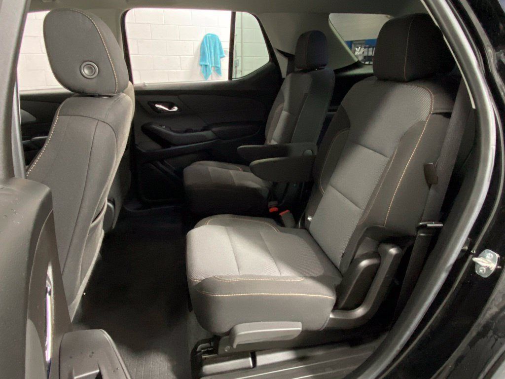 Used 2020 Chevrolet Traverse LT w/ LPO, Floor Liner Package AWD/4WD image 27