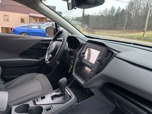 Used 2024 Subaru Crosstrek 2.0i image 9