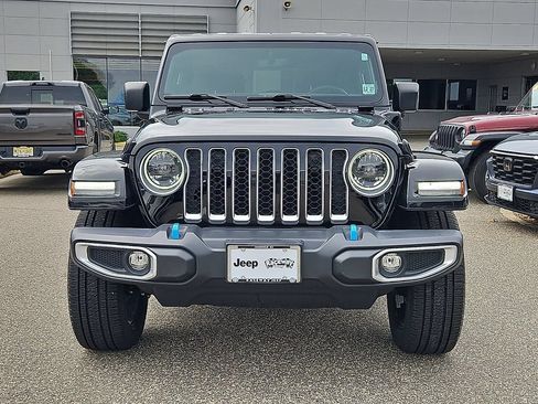 Used 2023 Jeep Wrangler Unlimited Sahara w/ Cold Weather Group AWD/4WD image 2