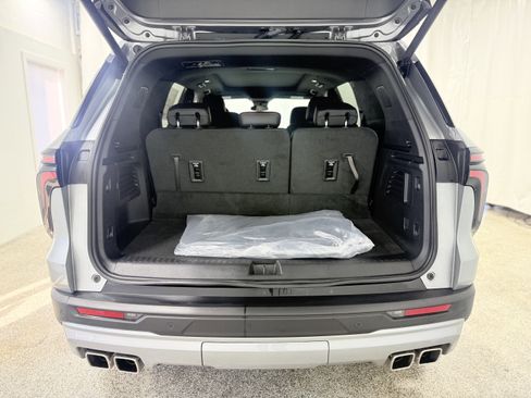 Used 2025 Chevrolet Traverse Z71 w/ Driver Confidence Package image 10