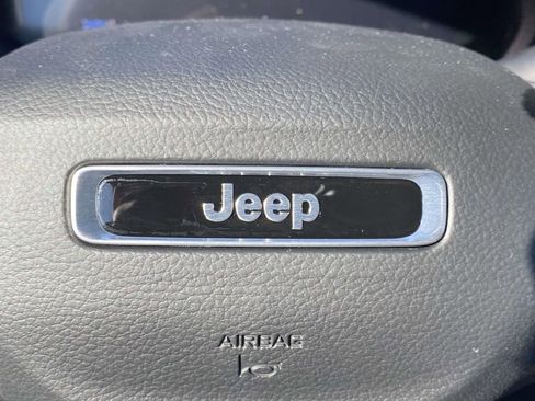 New 2025 Jeep Grand Cherokee Laredo image 57