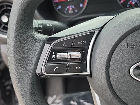 Used 2019 Kia Forte LXS FWD image 29