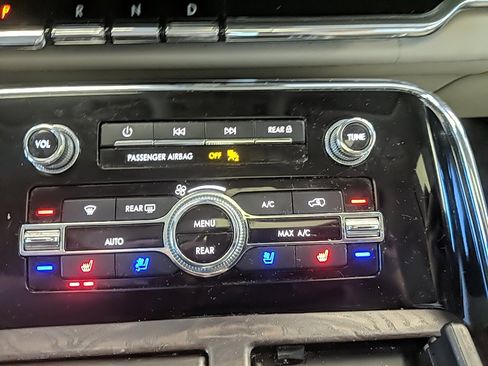 Used 2020 Lincoln Navigator Reserve w/ Luxury Package image 23