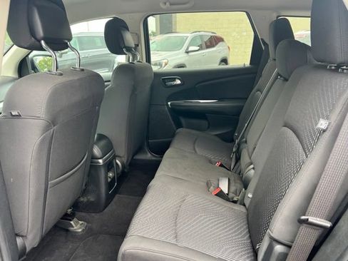 Used 2018 Dodge Journey SE FWD image 18