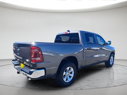 Used 2023 RAM 1500 Laramie AWD/4WD image 3