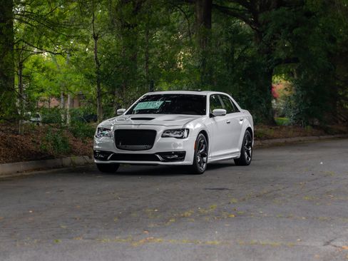 Used 2021 Chrysler 300 S w/ S Model Appearance Package RWD image 42