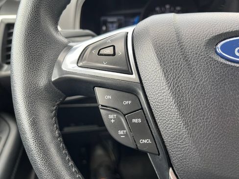 Used 2024 Ford Edge SEL AWD/4WD image 16