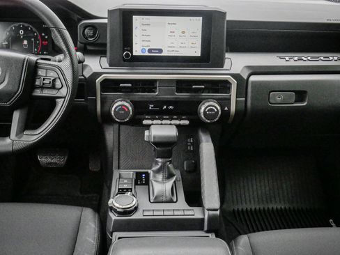 Used 2025 Toyota Tacoma SR AWD/4WD image 29