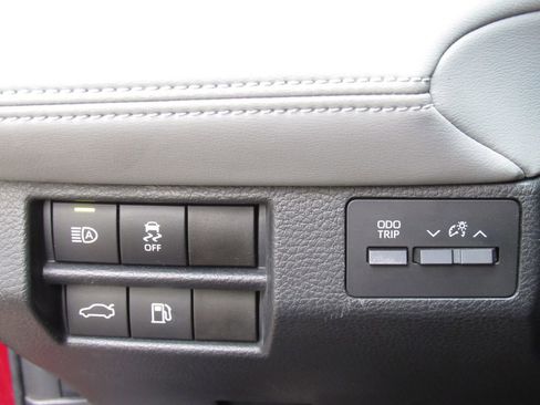 Certified 2019 Toyota Avalon XSE w/ Carpet Mat Package FWD image 32