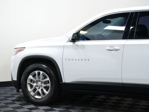 Used 2020 Chevrolet Traverse L FWD image 17