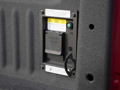 Used 2023 Ford F250 Lariat w/ Lariat Ultimate Package image 31