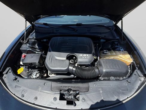 Used 2018 Dodge Charger SXT w/ Blacktop Package image 37