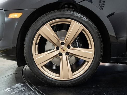 Used 2024 Porsche Macan S image 11