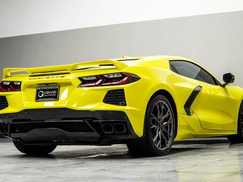 Used 2023 Chevrolet Corvette Stingray w/ Z51 Performance Package image 16