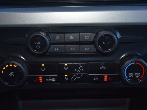 Used 2024 Ford F350 XLT w/ XLT Premium Package image 31