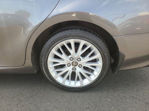 Certified 2020 Toyota Camry XLE FWD image 10