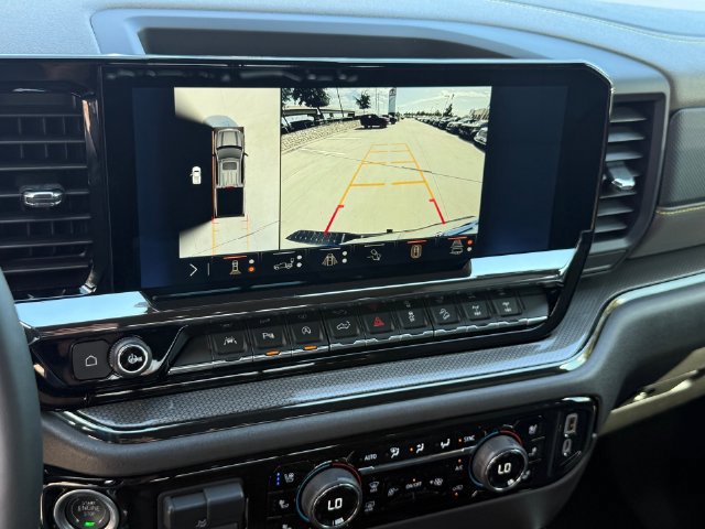 Used 2024 Chevrolet Silverado 1500 ZR2 w/ Technology Package AWD/4WD image 18