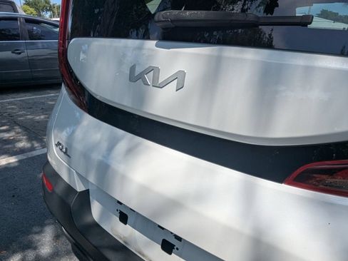 Used 2022 Kia Soul LX FWD image 15