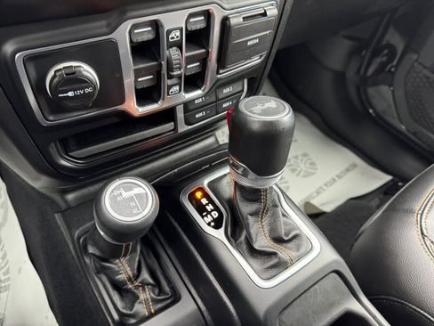 Used 2021 Jeep Wrangler Unlimited Sahara image 7