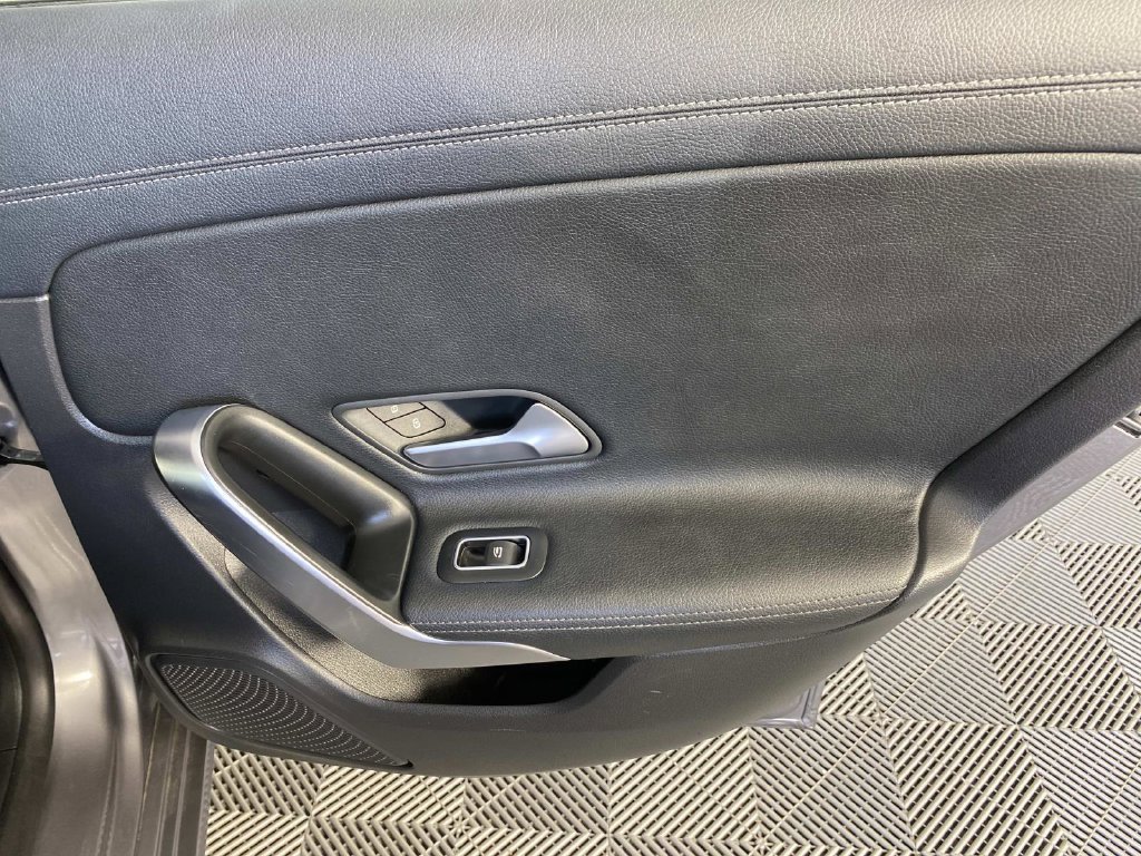 Used 2020 Mercedes-Benz CLA 250 4MATIC image 25