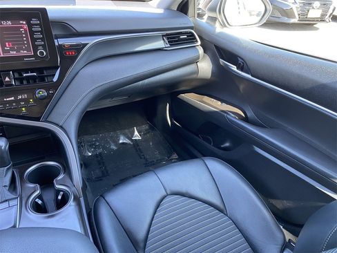 Used 2023 Toyota Camry SE image 16