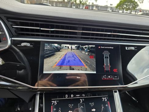 Used 2023 Audi Q7 2.0T Premium image 24