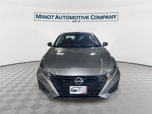 Used 2024 Nissan Altima 2.5 SV FWD image 3